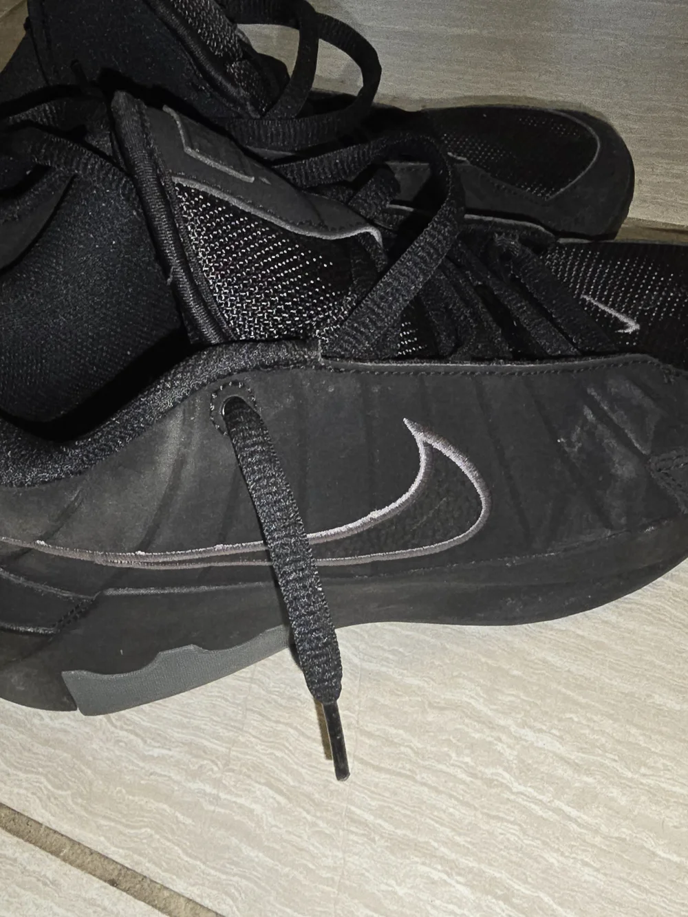 Nike Men's Black Low-Top Sneakers